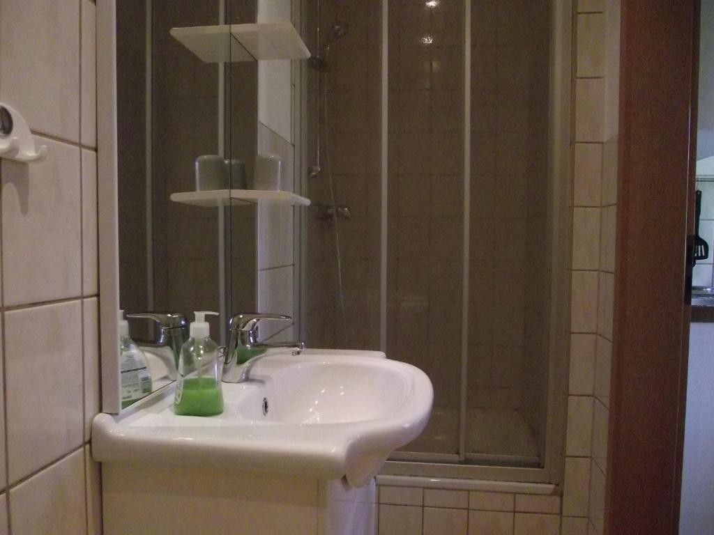 Ferienhaeuser Boerge Sassnitz Habitación foto
